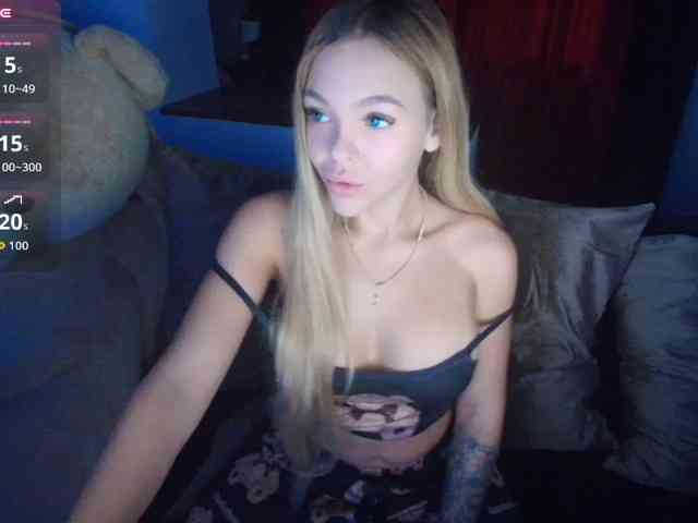DaisyAbby03