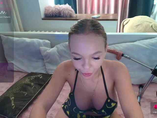 DaisyAbby03 webcam