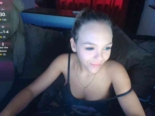 DaisyAbby03
