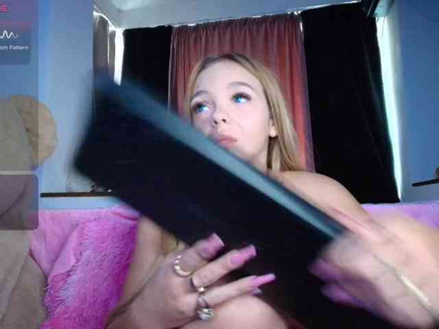 DaisyAbby03