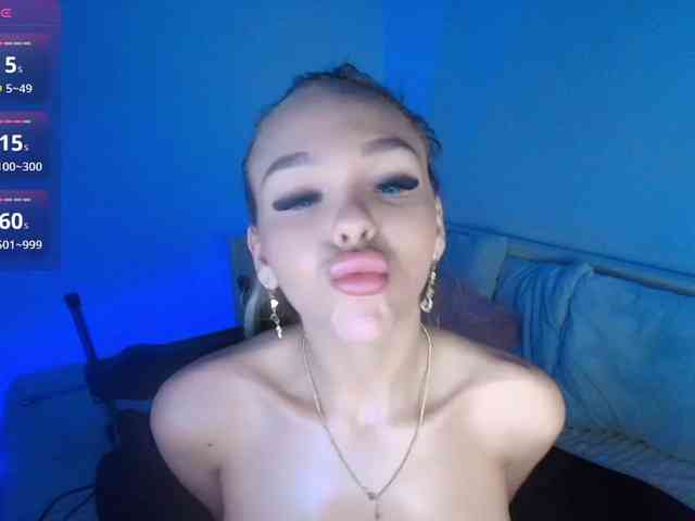 DaisyAbby03 webcam