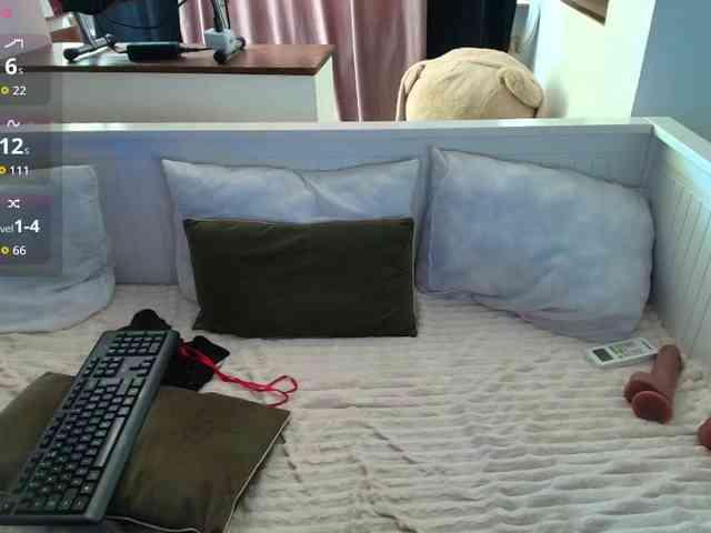 DaisyAbby03 webcam