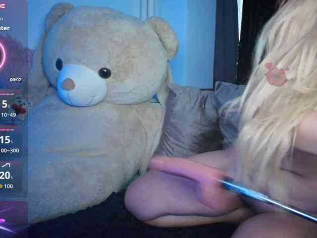 DaisyAbby03