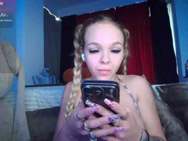 DaisyAbby03