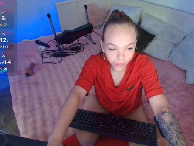 DaisyAbby03 webcam