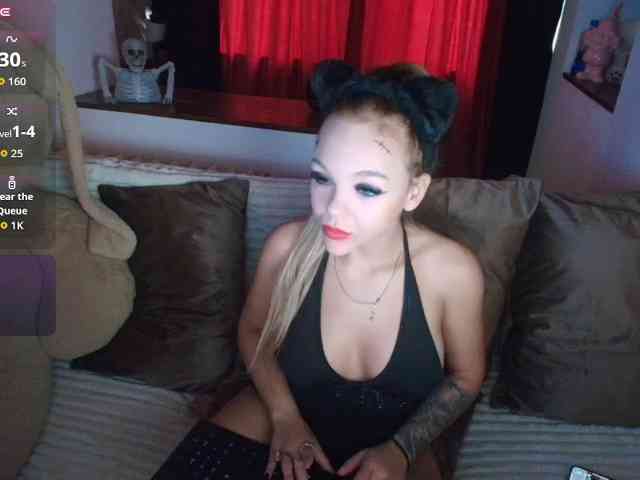 DaisyAbby03