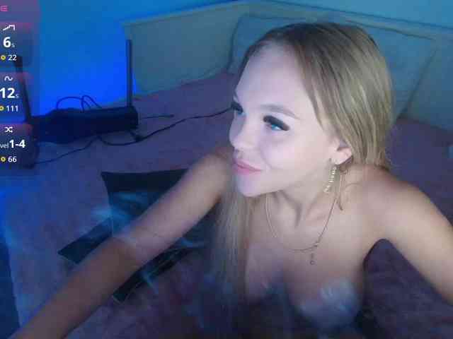 DaisyAbby03 webcam