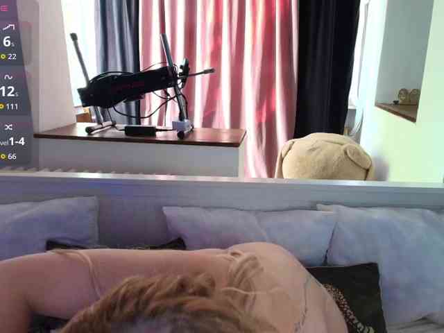 DaisyAbby03 webcam