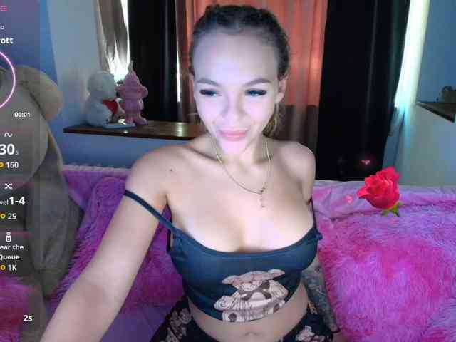 DaisyAbby03