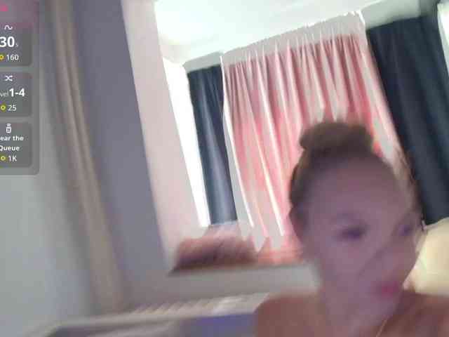 DaisyAbby03 webcam