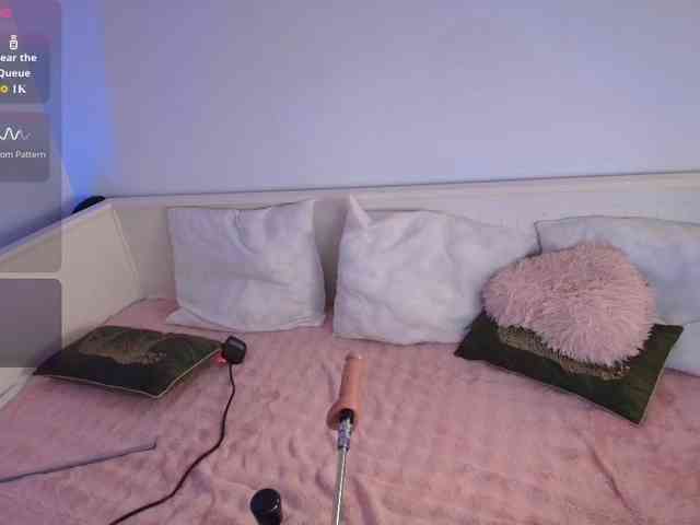 DaisyAbby03 webcam