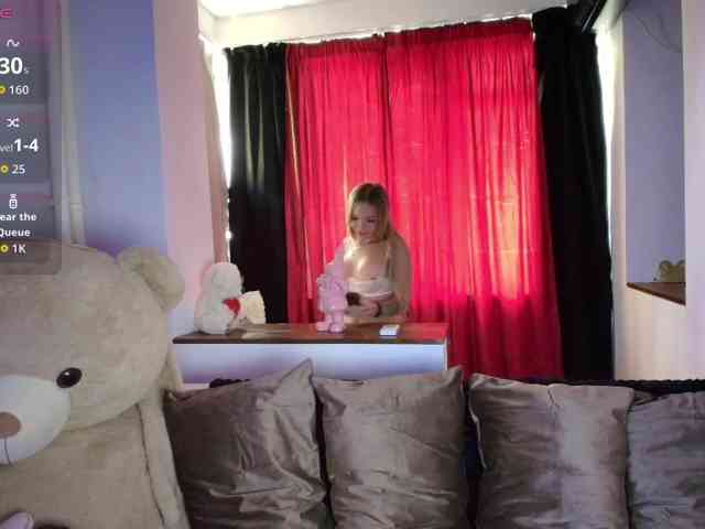 DaisyAbby03