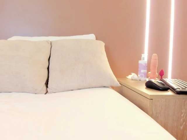 zoee-zi live cam on BongaCams