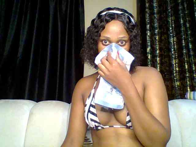 SnackQueen webcam
