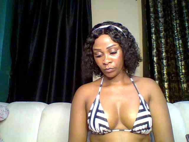 SnackQueen webcam
