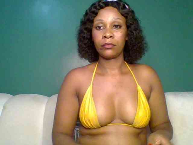 SnackQueen webcam
