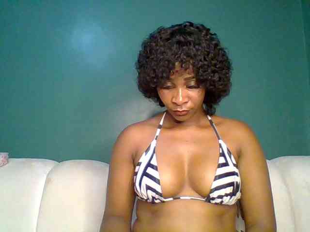 SnackQueen webcam