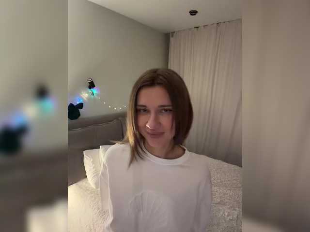 KiraLeo live webcam show
