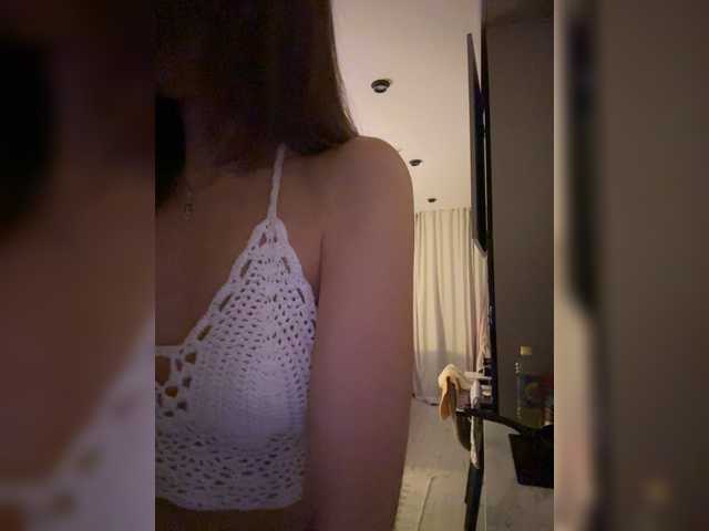 KiraLeo live webcam show