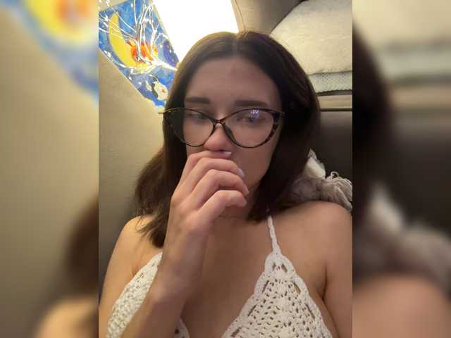 KiraLeo live webcam show