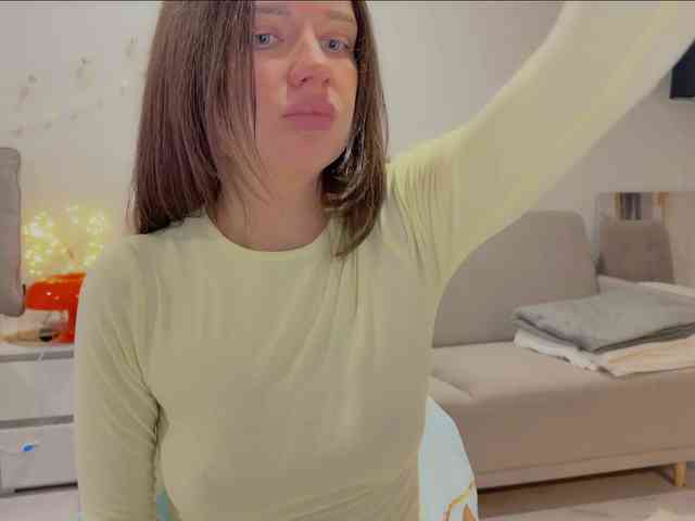KiraLeo webcam
