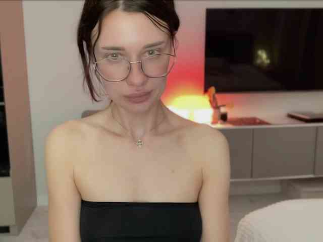 KiraLeo webcam