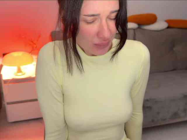 KiraLeo webcam