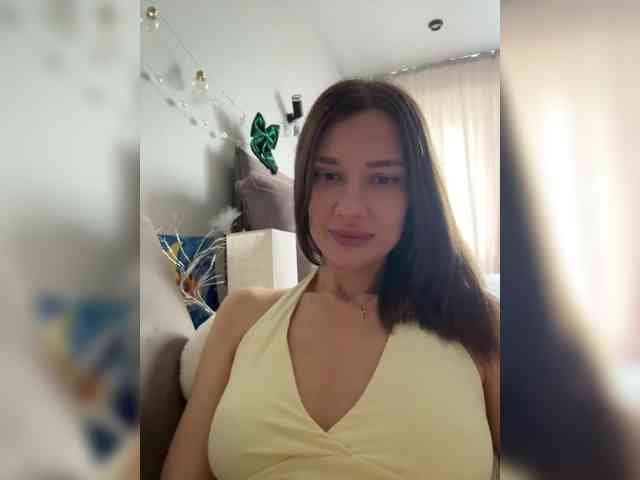 KiraLeo webcam