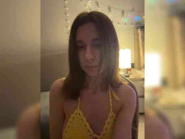 KiraLeo webcam