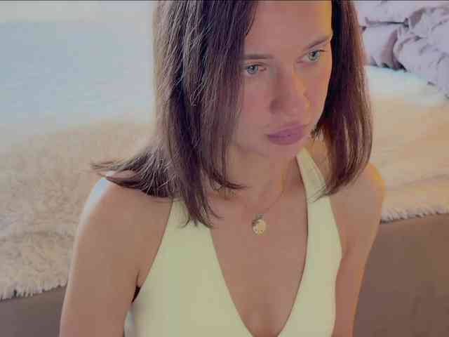 KiraLeo webcam