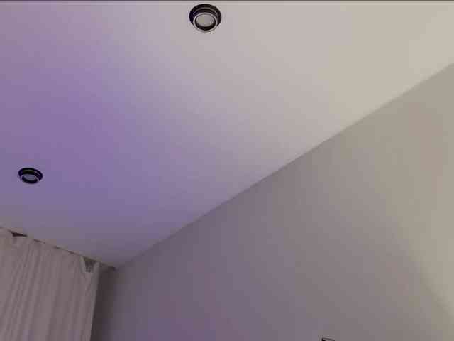 KiraLeo webcam