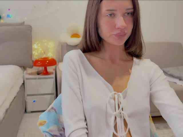 KiraLeo webcam