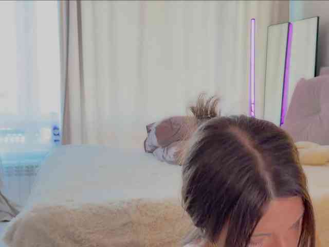 KiraLeo webcam