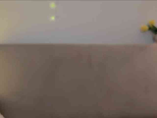 KiraLeo webcam