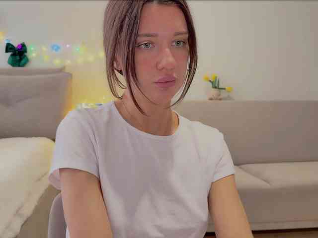 KiraLeo webcam