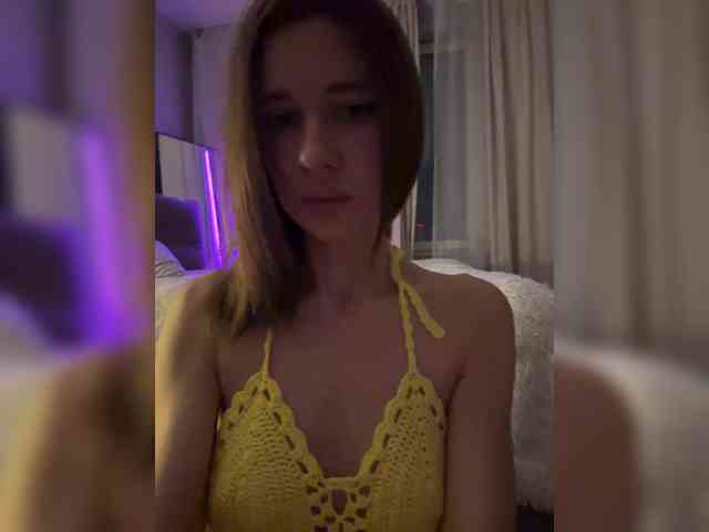 KiraLeo webcam