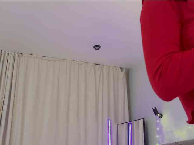 KiraLeo webcam