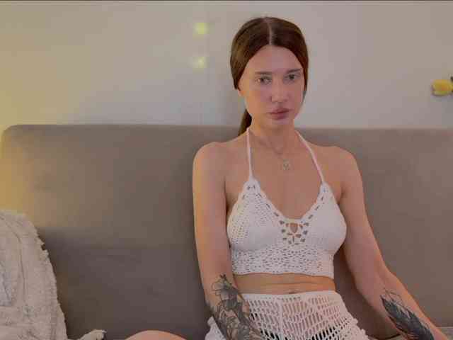 KiraLeo webcam