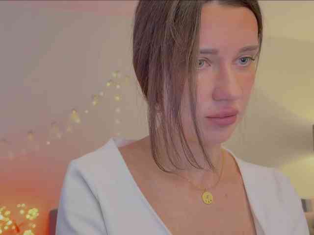 KiraLeo webcam