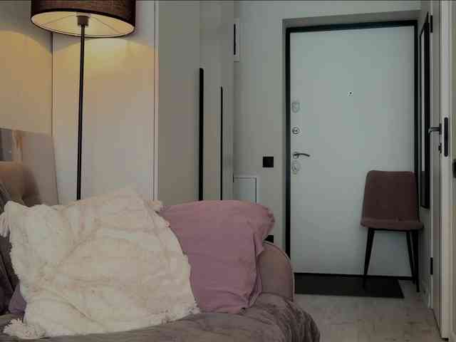 KiraLeo webcam