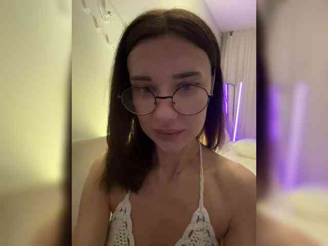 KiraLeo webcam