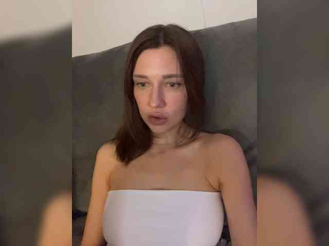 KiraLeo webcam