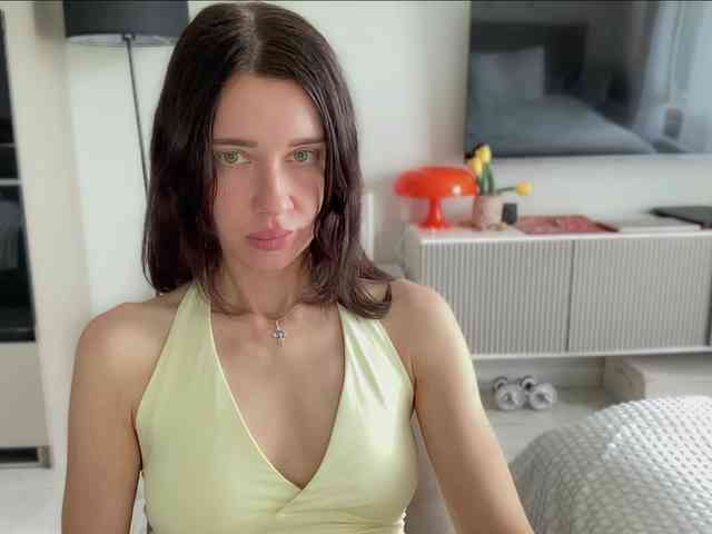 KiraLeo webcam