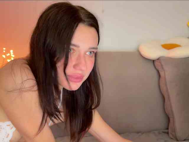 KiraLeo webcam