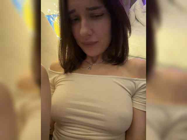 KiraLeo webcam