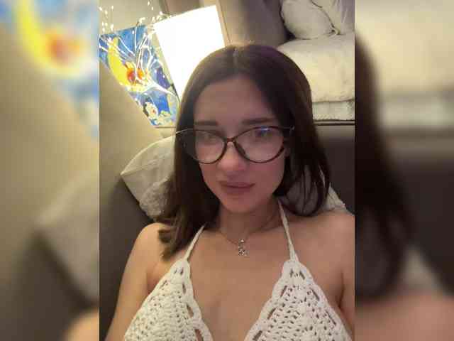 KiraLeo webcam