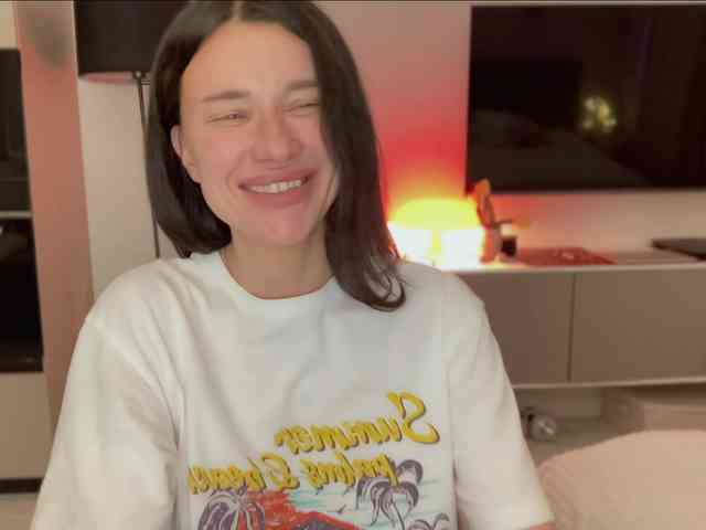 KiraLeo webcam