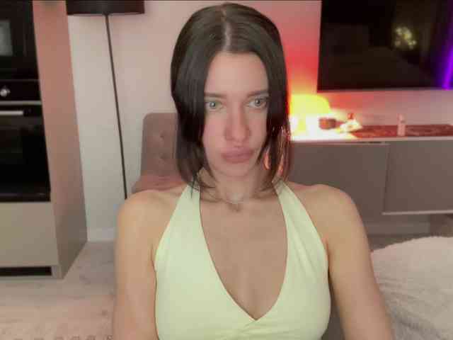KiraLeo webcam