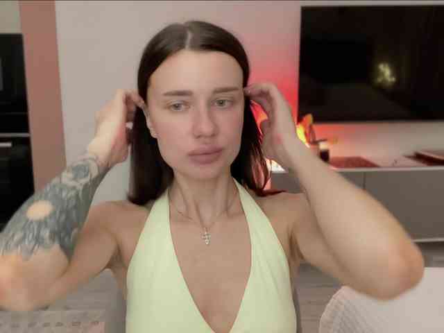 KiraLeo webcam