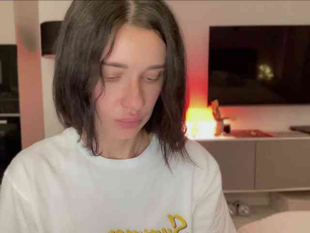 KiraLeo webcam